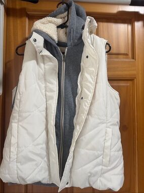 Women's Cream Quilted Puffer Vest with Sherpa Lined Collar